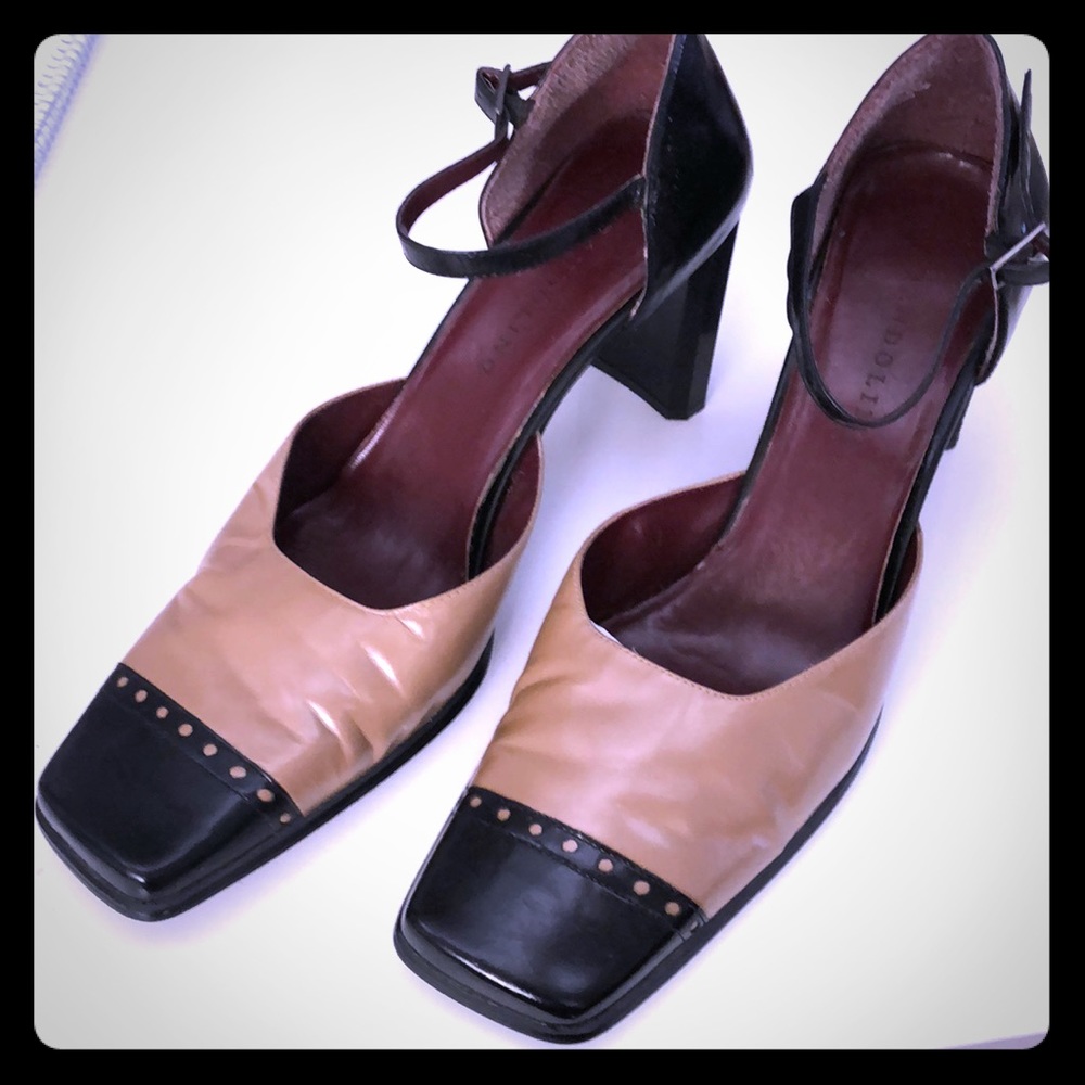 Black and Tan Bandolino Strappy Heel